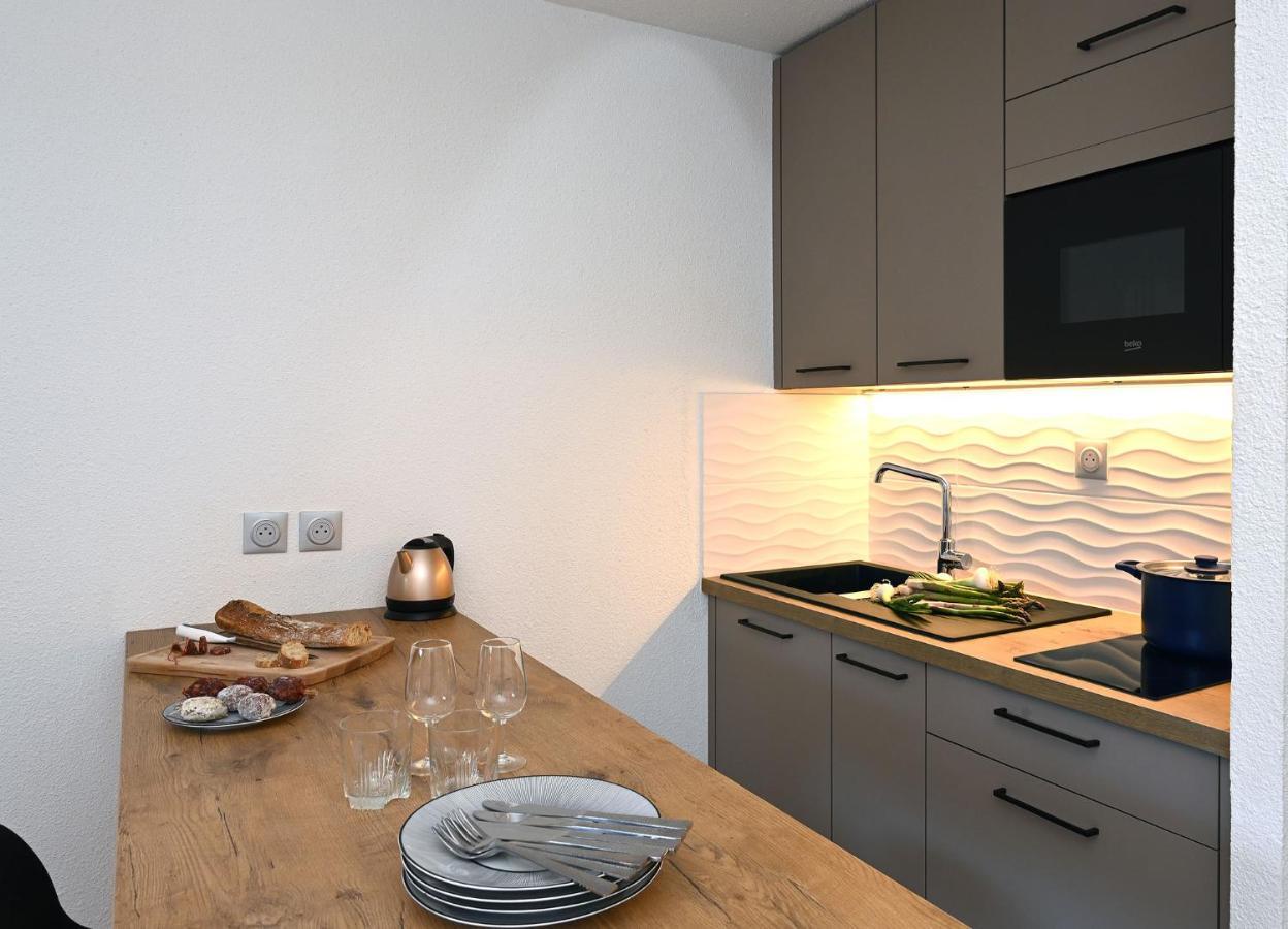 Charmant Studio 2A4 Pers Avec Jardin Et Place De Parking Situe A 5 Min A Pied De La Mer Bandol Zewnętrze zdjęcie