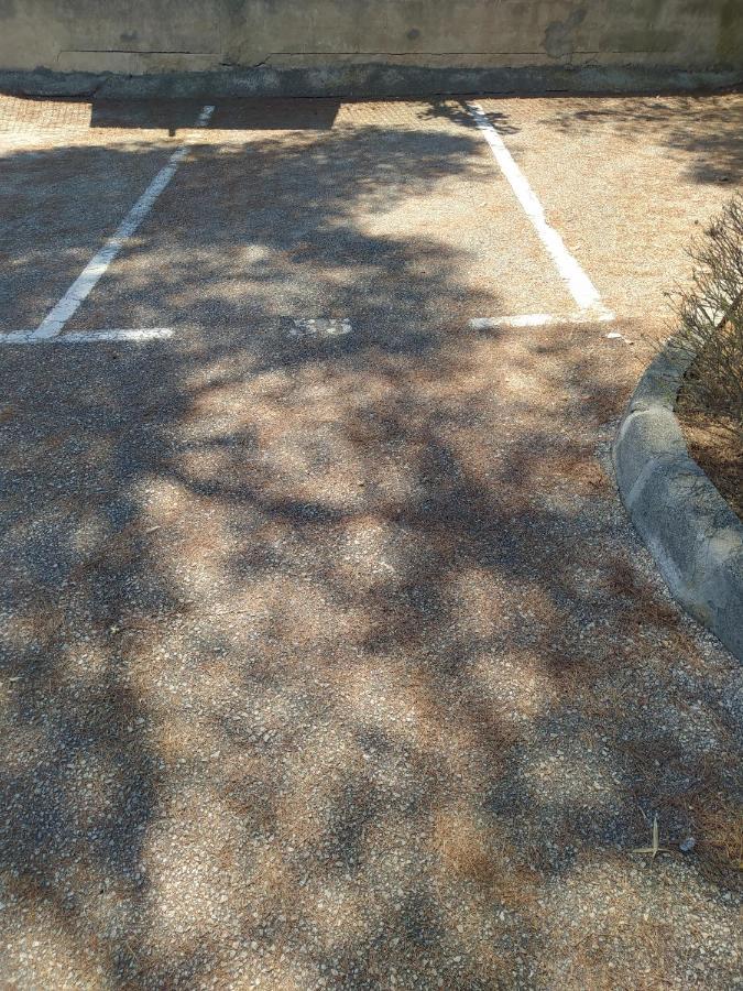 Charmant Studio 2A4 Pers Avec Jardin Et Place De Parking Situe A 5 Min A Pied De La Mer Bandol Zewnętrze zdjęcie
