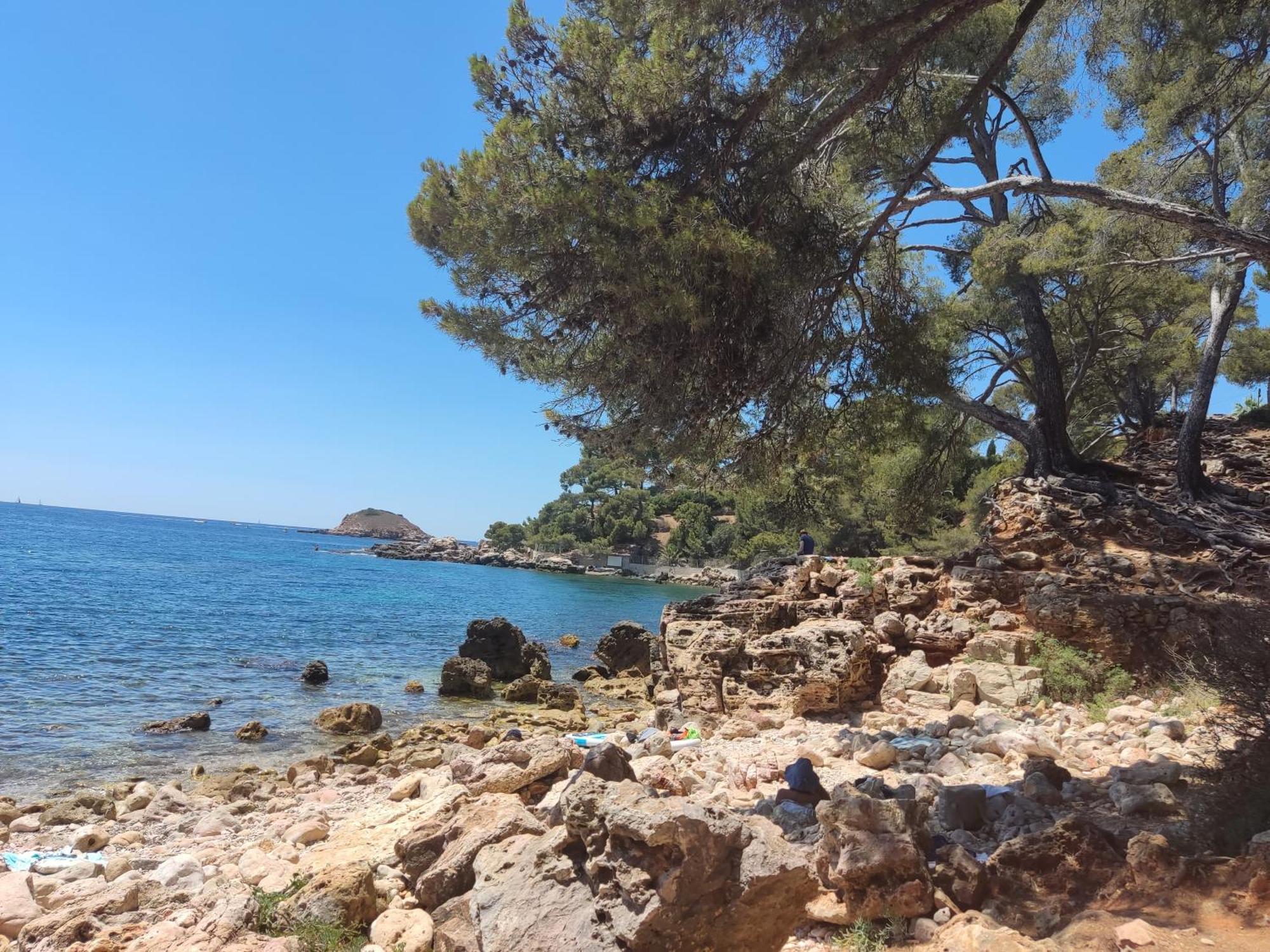 Charmant Studio 2A4 Pers Avec Jardin Et Place De Parking Situe A 5 Min A Pied De La Mer Bandol Zewnętrze zdjęcie